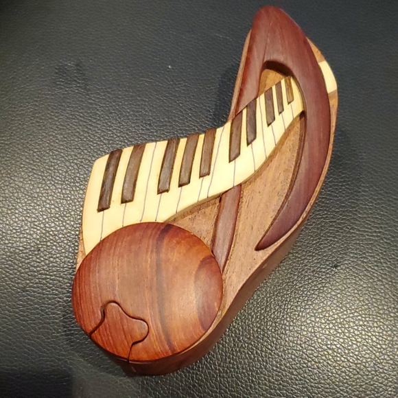 NWT Carved Wood "Jewelry" Puzzle Box
